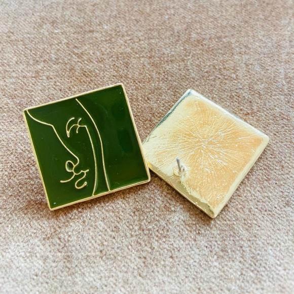 Portrait Painting stud earrings - green - Picture 2 of 5